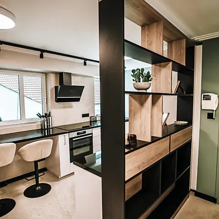 The Loft - Parking - Washer&dryer - Port View - Balcony Appartamento